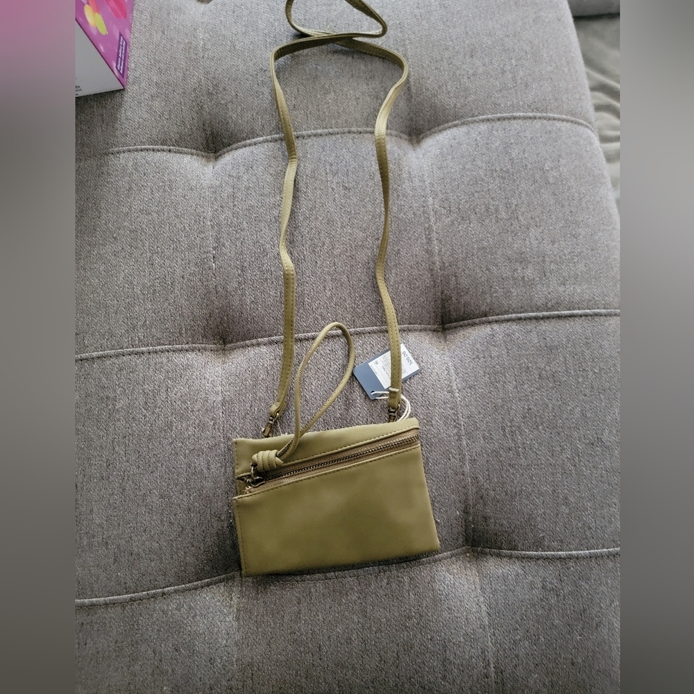 NWT Olive Women's Crossbody Bag